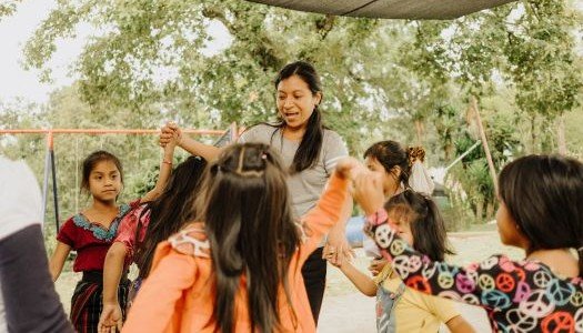 Global missionaries worshiping during retreat
